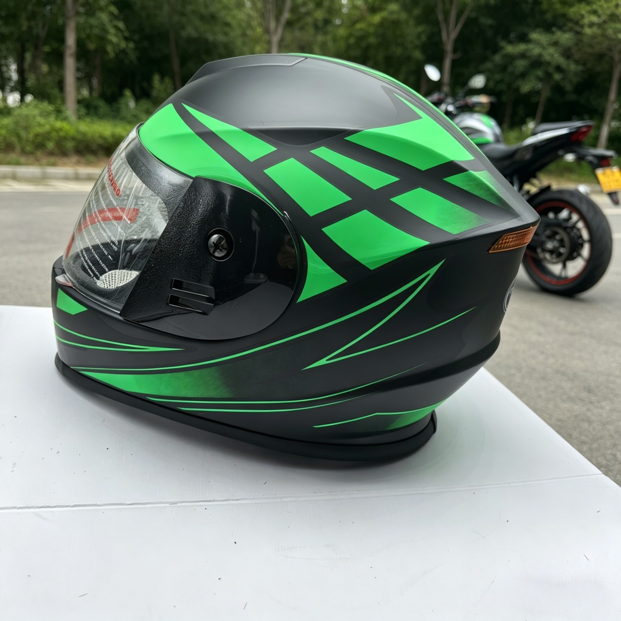 خوذة دراجة نارية كاملة الوجه ل - مراجعة Dual Visor Motorcycle Racing Helmet وسعره